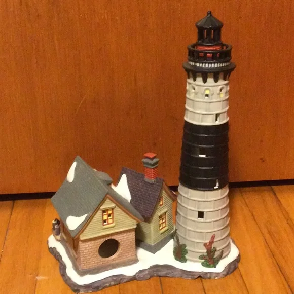 Vintage Santa’s Workbench Fort Augusta Lighthouse - Picture 4 of 13